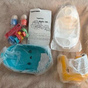 Tupperware Noahs Ark toy new in packaging